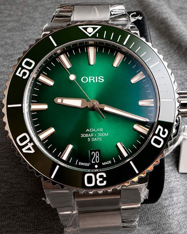 Aquis Date Calibre 400 Original Garansi Resmi